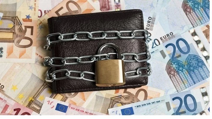 Νέα ρύθμιση χρεών από το υπουργείο Εργασίας – Κινδυνεύουν με κατασχέσεις όσοι δεν ενταχθούν!